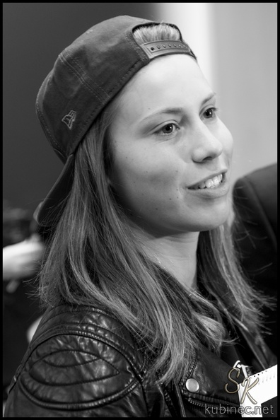 Eva_Samkova_Snowboard_01_BW.jpg
